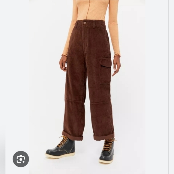 BDG Pants - BDG PRESCOTT High Waisted Corduroy Cargo Pants in Brown size 6